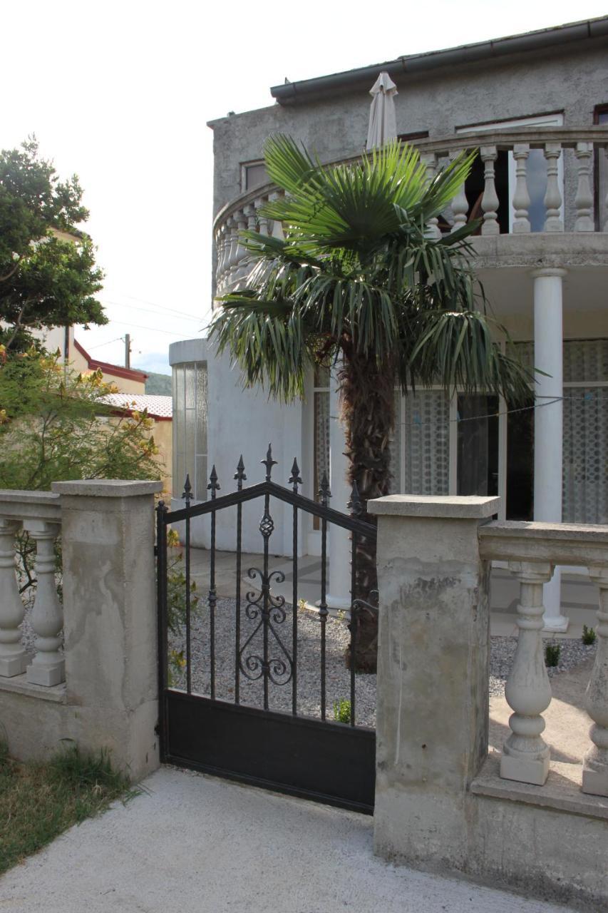 Apartmani Dienes Novi Vinodolski Exterior photo