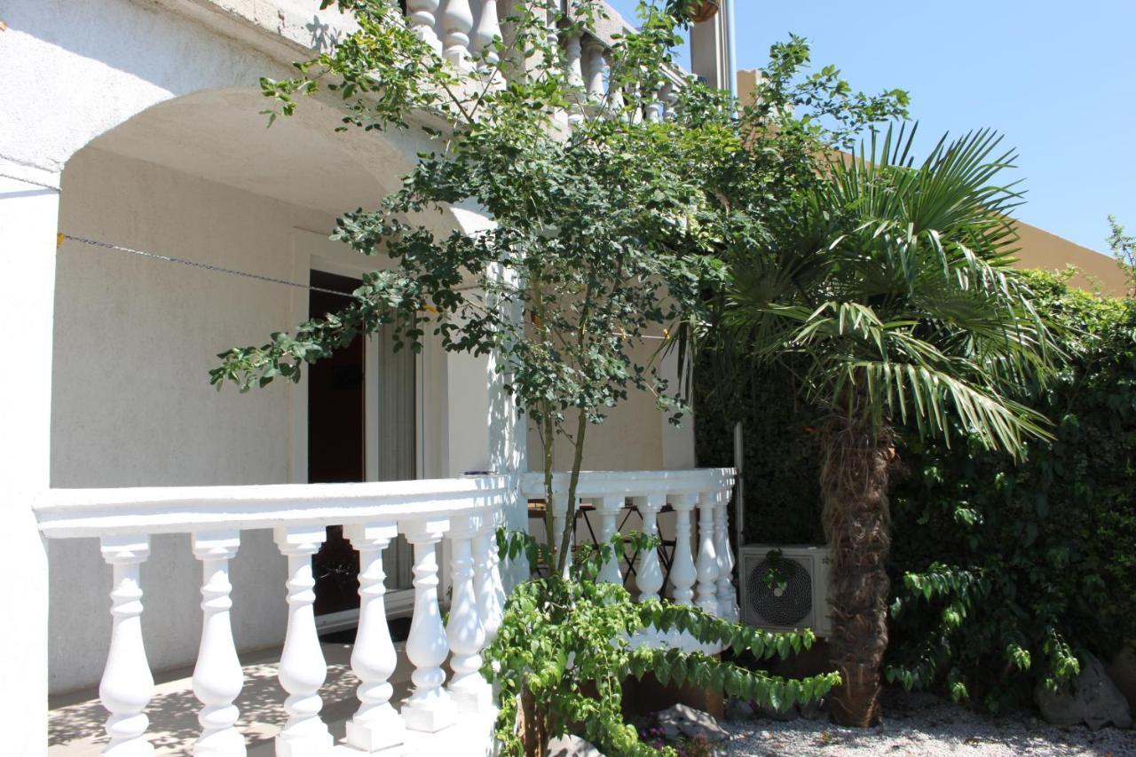 Apartmani Dienes Novi Vinodolski Exterior photo